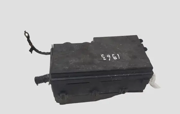 Ford C-MAX I Fuse module 3M5T14A142AB BP4K66767 8688039