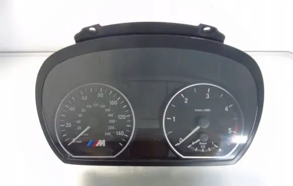 BMW 1 E82 E88 Speedometer (instrument cluster)