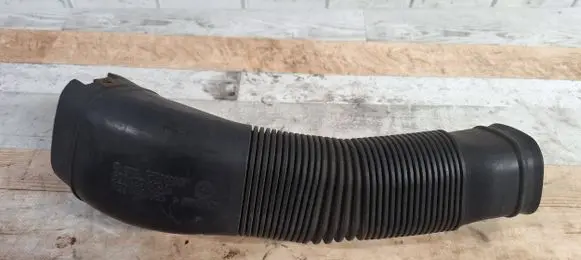 Volkswagen Fox Air intake hose/pipe 6Q0129618G VCD446085