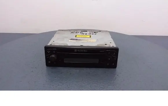 Mercedes-Benz Vaneo W414 Radio/CD/DVD/GPS head unit A4148200286