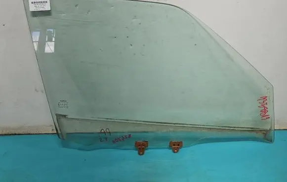Nissan Juke I F15 Front door window glass four-door IMPRK1358819
