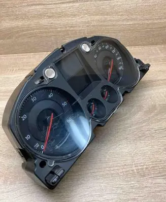 Volkswagen PASSAT B6 Speedometer (instrument cluster) 3C0920960N A2C53242455