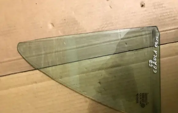 Toyota Corolla E120 E130 Rear vent window glass 43R001226818813090