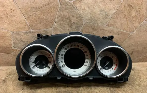Mercedes-Benz E W212 Speedometer (instrument cluster) A2129001025