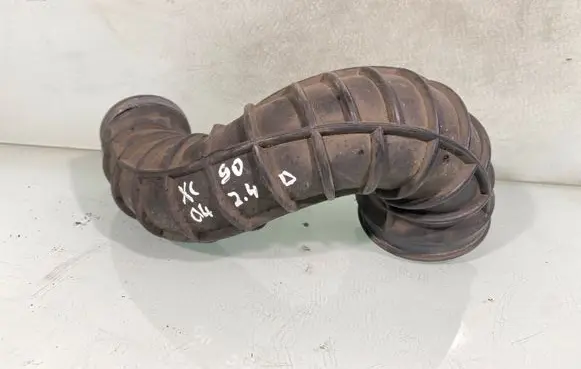 Volvo XC90 Air intake hose/pipe 08634143