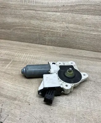 Opel Vectra C Rear door window regulator motor 24414777 991324102