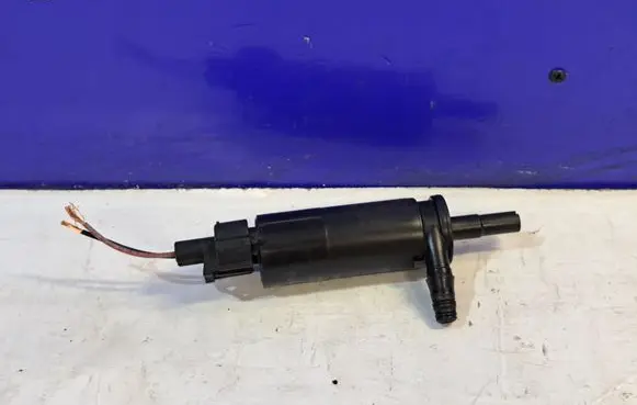 Saab 95 - 96 Windscreen/windshield washer pump 13157637 12788695