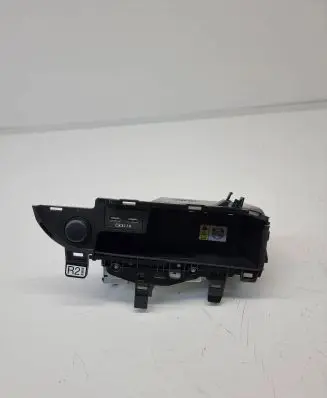 Lexus RX 450H Wireless charging module 861C048060
