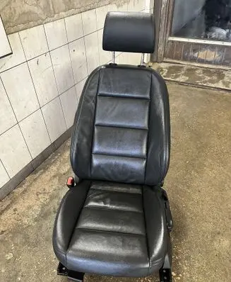 Audi A6 S6 C6 4F Front driver seat 4F081105