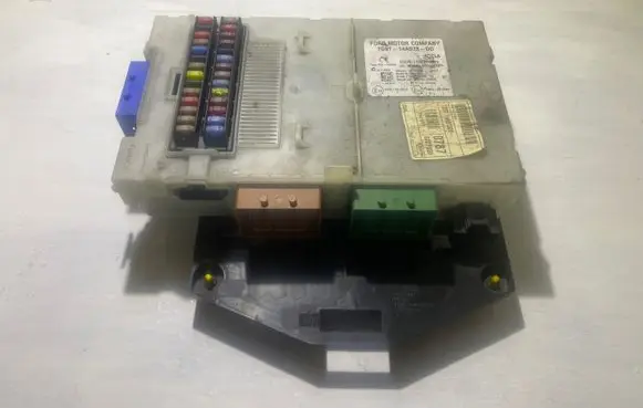 Ford S-MAX Fuse module 7G9T14A073DD 3659AF01125TP 28130621
