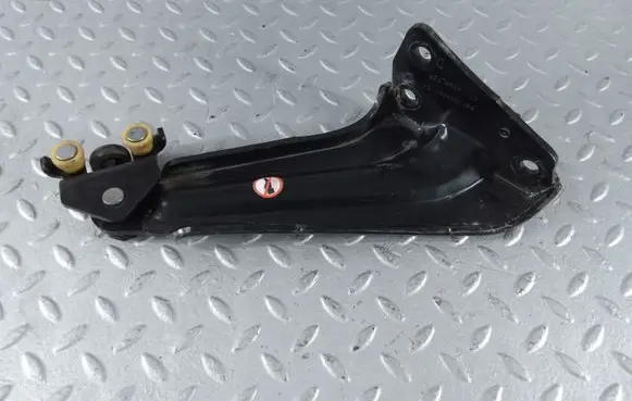 Toyota ProAce City Sliding door middle roller runner 9816964880