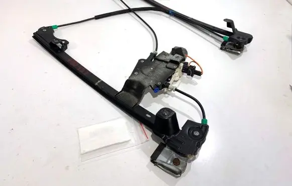 Land Rover Freelander Front door window regulator with motor