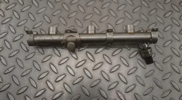 Audi Q7 4L Fuel main line pipe 06L906054E A418337109359