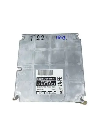 Toyota Avensis T250 Engine control unit/module 8966105390