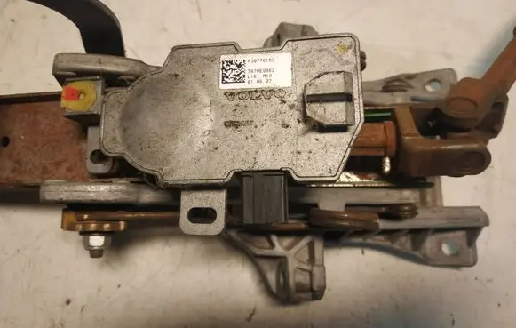Volvo V50 Steering wheel lock P30776153