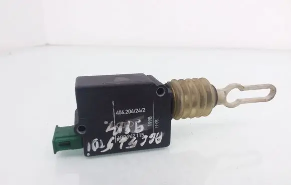 Audi A6 S6 C5 4B Tailgate boot lock/latch motor 4B9962115