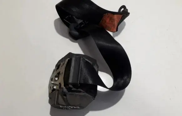 Volkswagen Polo III 6N 6N2 6NF Rear seatbelt 6N0857805 40352