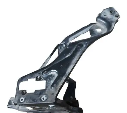 Mercedes-Benz C W204 Headlight/headlamp mounting bracket A2046200291