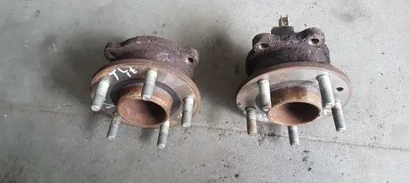 Volvo V40 Rear wheel hub