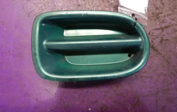 Nissan Almera Tino Front bumper lower grill 622564M440