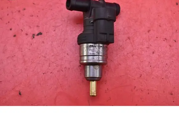 Peugeot 407 Fuel injector 67R016407