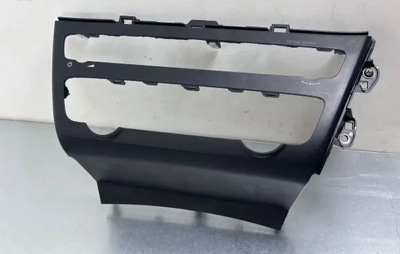 KIA Optima Radio/GPS head unit trim 84730D4240WK 84730D4240 D484730200