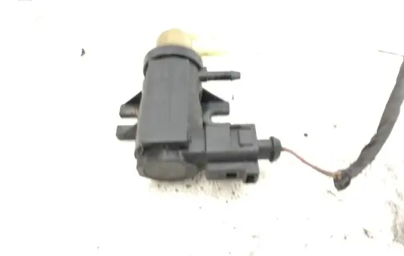 Audi A4 S4 B7 8E 8H Turbo solenoid valve 1K0906627A 70086800 06T177