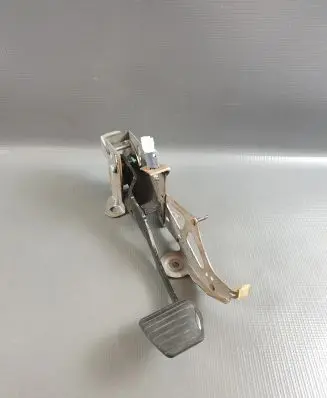 Renault Kangoo II Brake pedal 8200820803 30008720