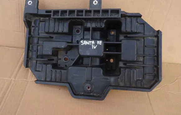 Hyundai Santa Fe Battery bracket 37150S1100