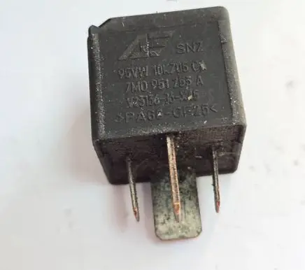 Ford Galaxy Other relay 7M0951253A V23136J6X45