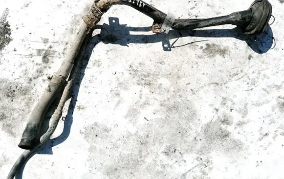 Fuel tank filler neck pipe