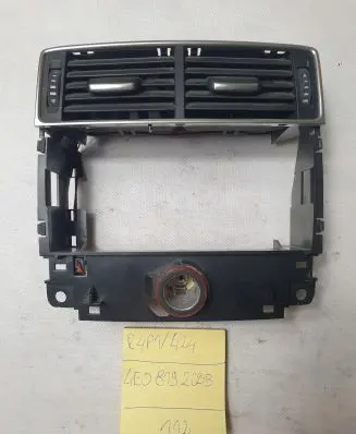 Audi A8 S8 D3 4E Rear air vent grill 4E0819203B