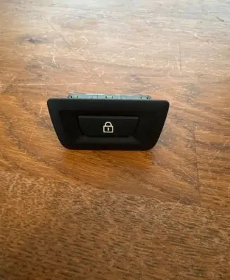 BMW 5 F10 F11 Tailgate opening switch 9275120
