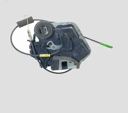 Suzuki Grand Vitara II Rear door lock 5K0317