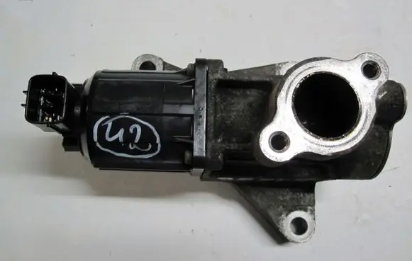 Mazda CX-7 EGR valve R2AA20300B