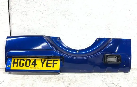 Toyota RAV 4 (XA20) Trunk door license plate light bar 7681142170
