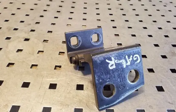 BMW X5 E53 Rear door upper hinge 41528265164 8265164