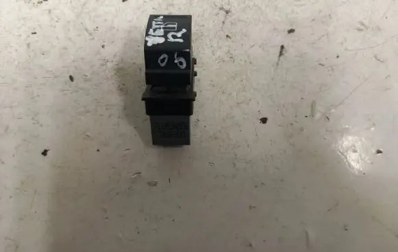 Volkswagen Jetta V Electric window control switch 899869697L ST0928Z