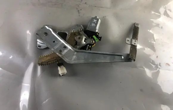 Mitsubishi Pajero Pinin Rear door window regulator with motor MR393603 06210097329C