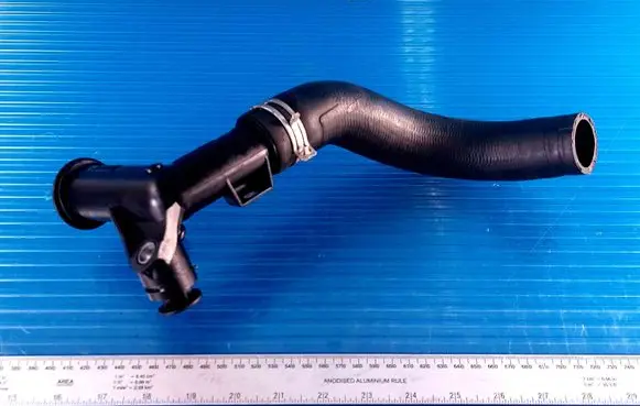 Ford Focus Engine coolant pipe/hose 9684589080 9671124080