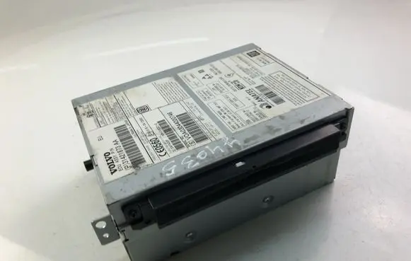 Volvo V70 Radio/CD/DVD/GPS head unit 31421873AA