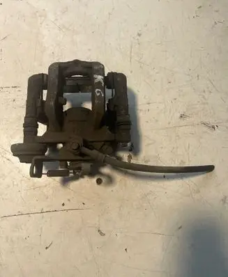 Opel Zafira C Rear brake caliper