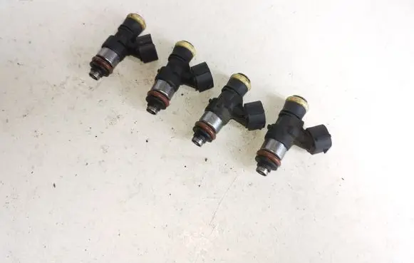 Fuel injectors set