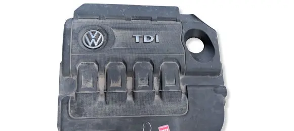 Volkswagen PASSAT B8 Engine cover (trim) 04L103925Q 04L103925S