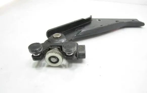 Volkswagen Caddy Sliding door lower roller guide/hinge 2K7843398A S355MC