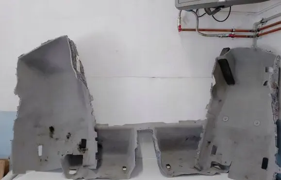 Chevrolet Camaro Front floor carpet liner 84371186