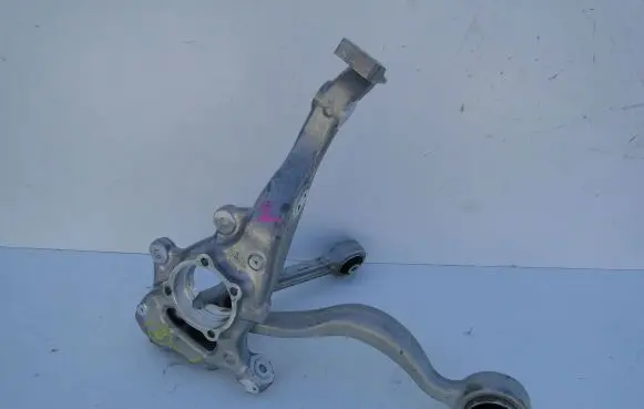 Mercedes-Benz C W205 Front wheel hub spindle knuckle A2053322800 A2052800