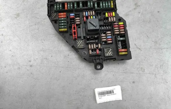 BMW 5 F10 F11 Fuse module 61149210857 61149151322 61149234423