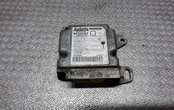 Renault Megane I Airbag control unit/module 770418152C