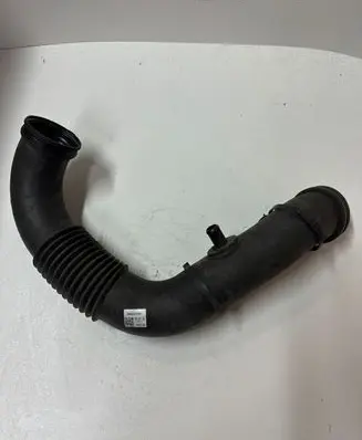 Iveco Daily 6th gen Turbo air intake inlet pipe/hose 5801317099 003900